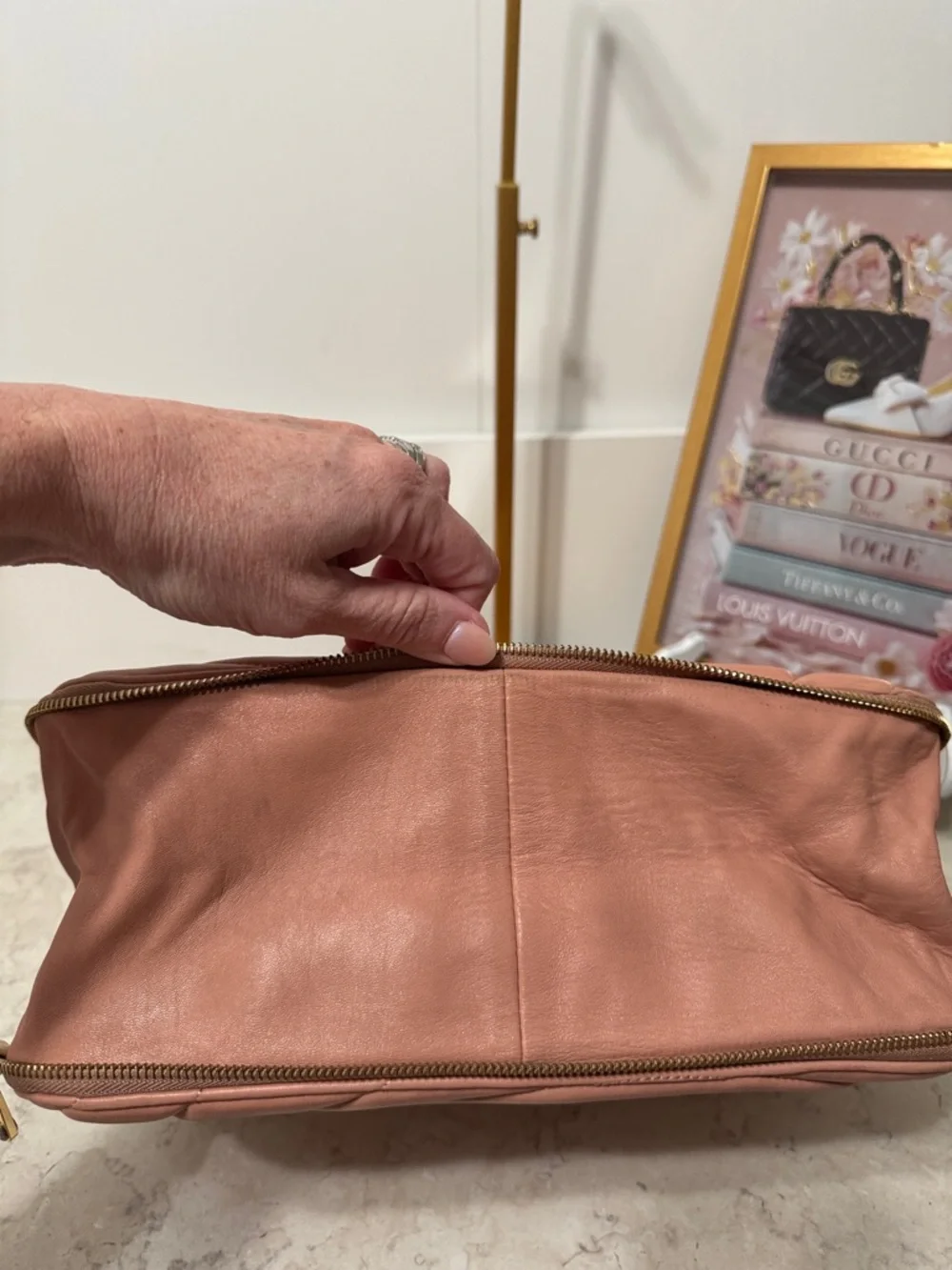 Henri Bendel blush pink 🩷 lambskin expandable chain tote with COA - Picture 9 of 15